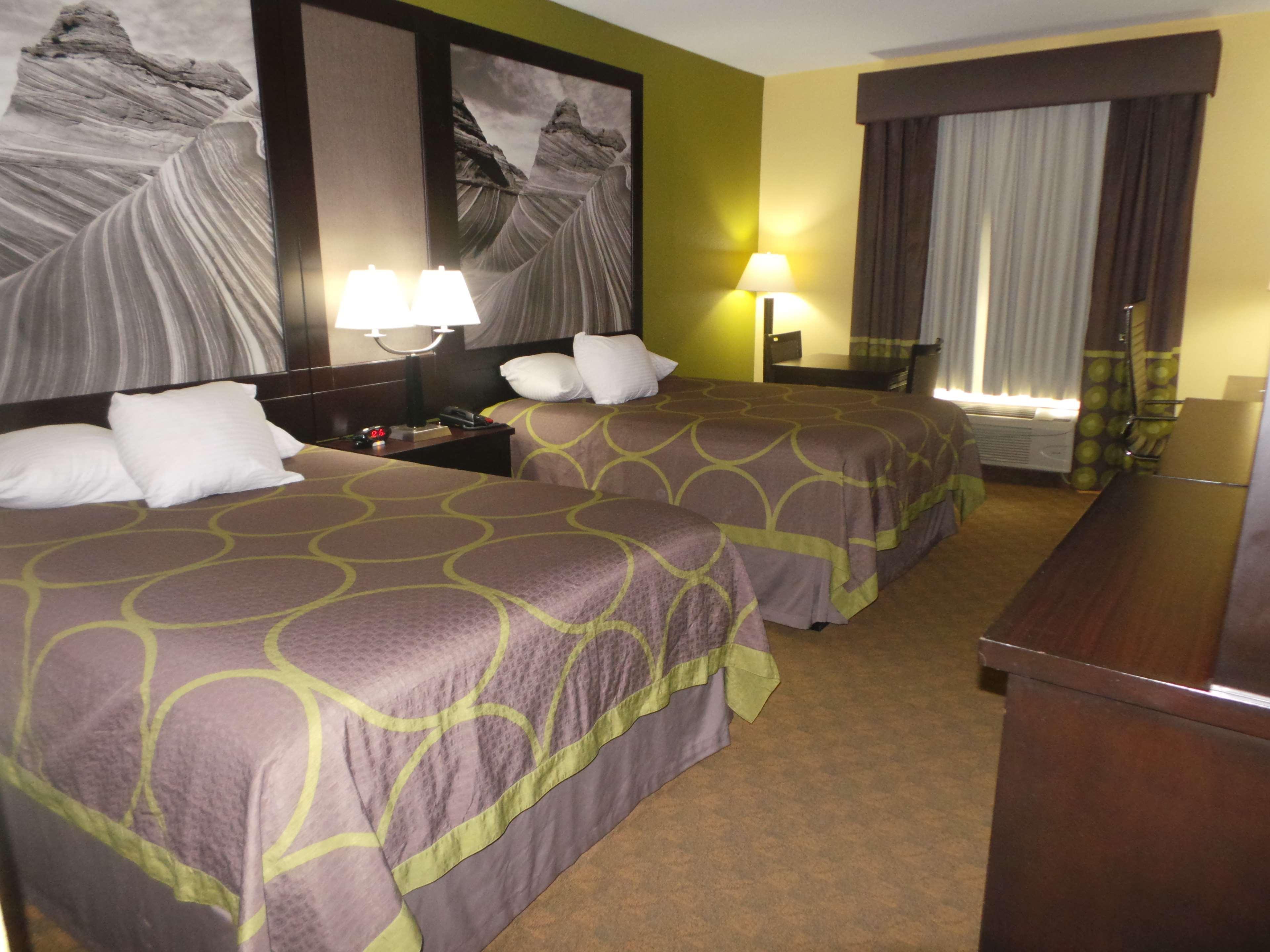 Surestay Plus Hotel By Best Western Alvin Bagian luar foto